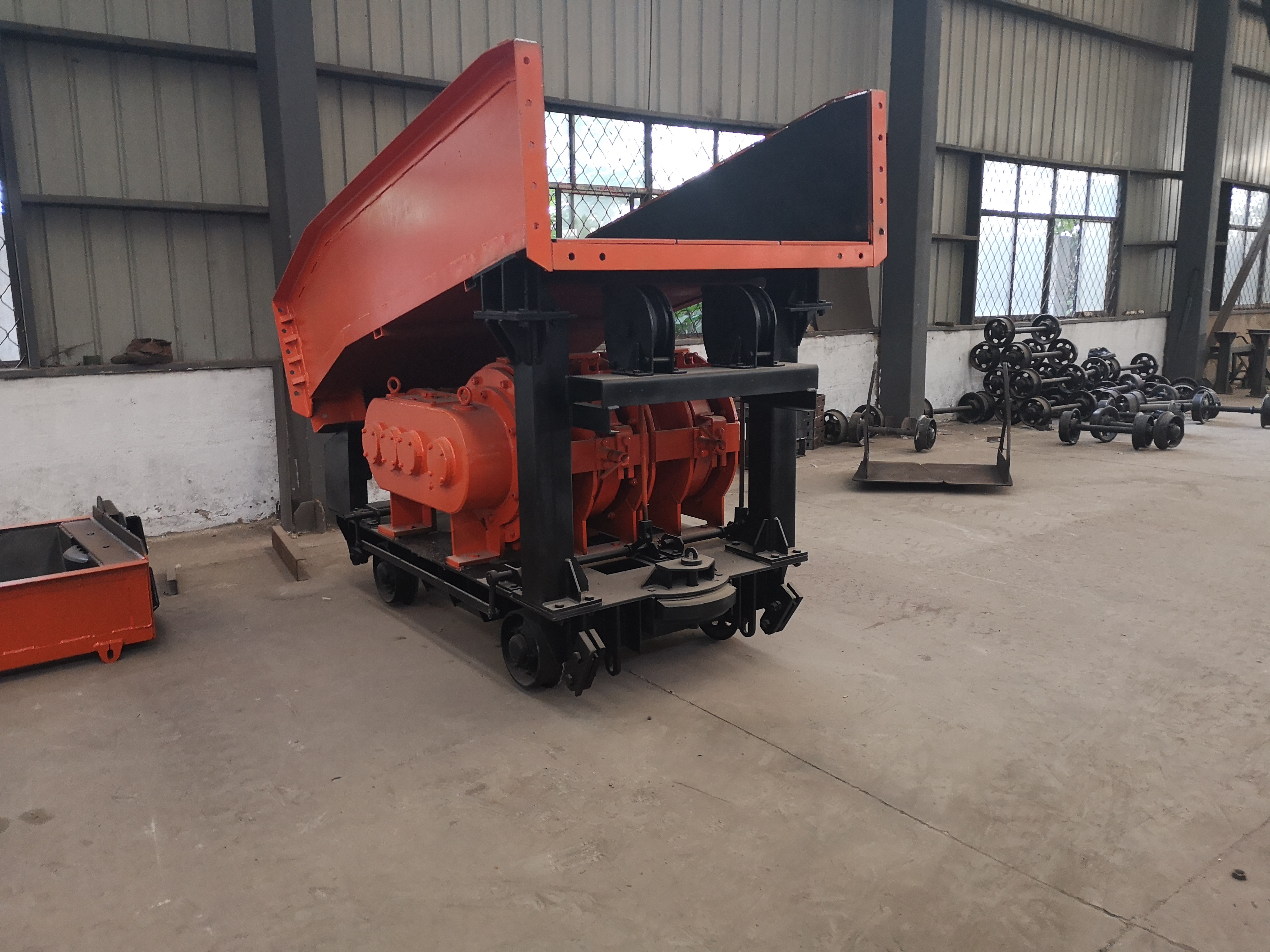 匠心打造，賦能礦山掘進(jìn)！客戶定制耙斗裝巖機(jī)順利完工待交付